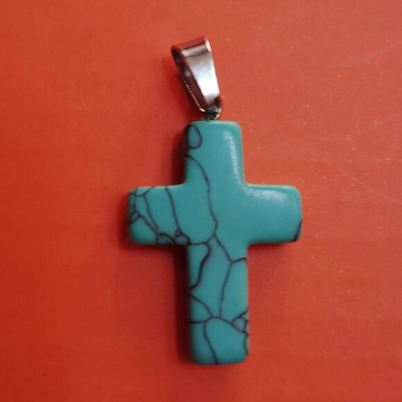 ❤️ Gemstone Cross Pendant Necklace - Picture 3 of 4